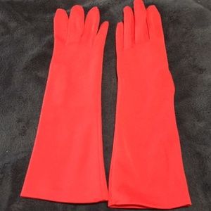 Fownes Embraceable Gloves in Bright Red